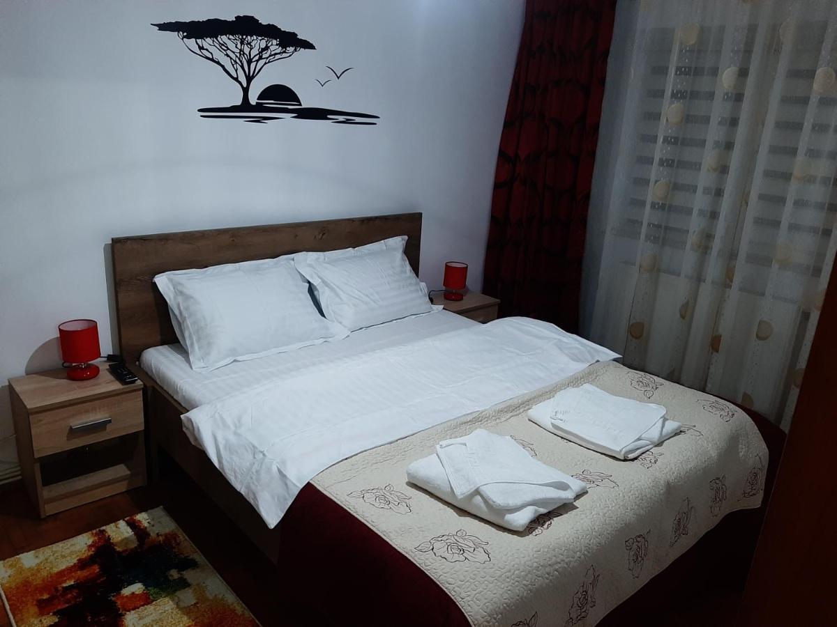 Ultracentral,Parcul Catedralei,Apartament 2 Camere Bacău Esterno foto
