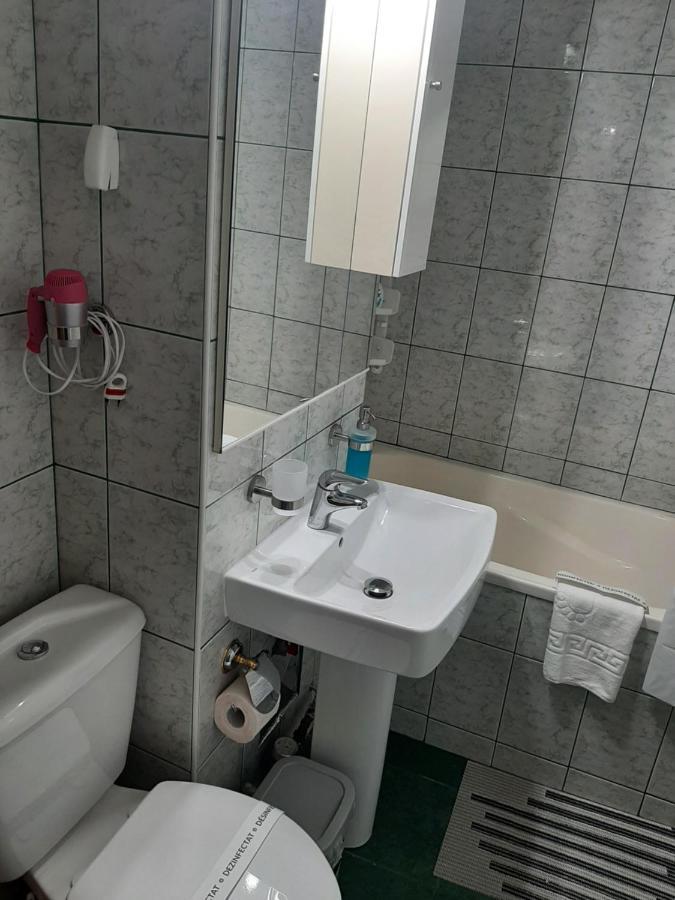 Ultracentral,Parcul Catedralei,Apartament 2 Camere Bacău Esterno foto